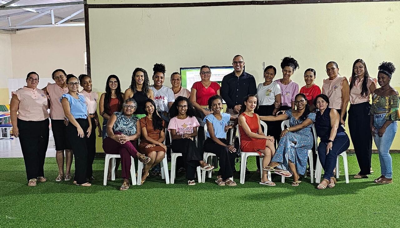 Palestra de saúde mental para uma equipe de educadores